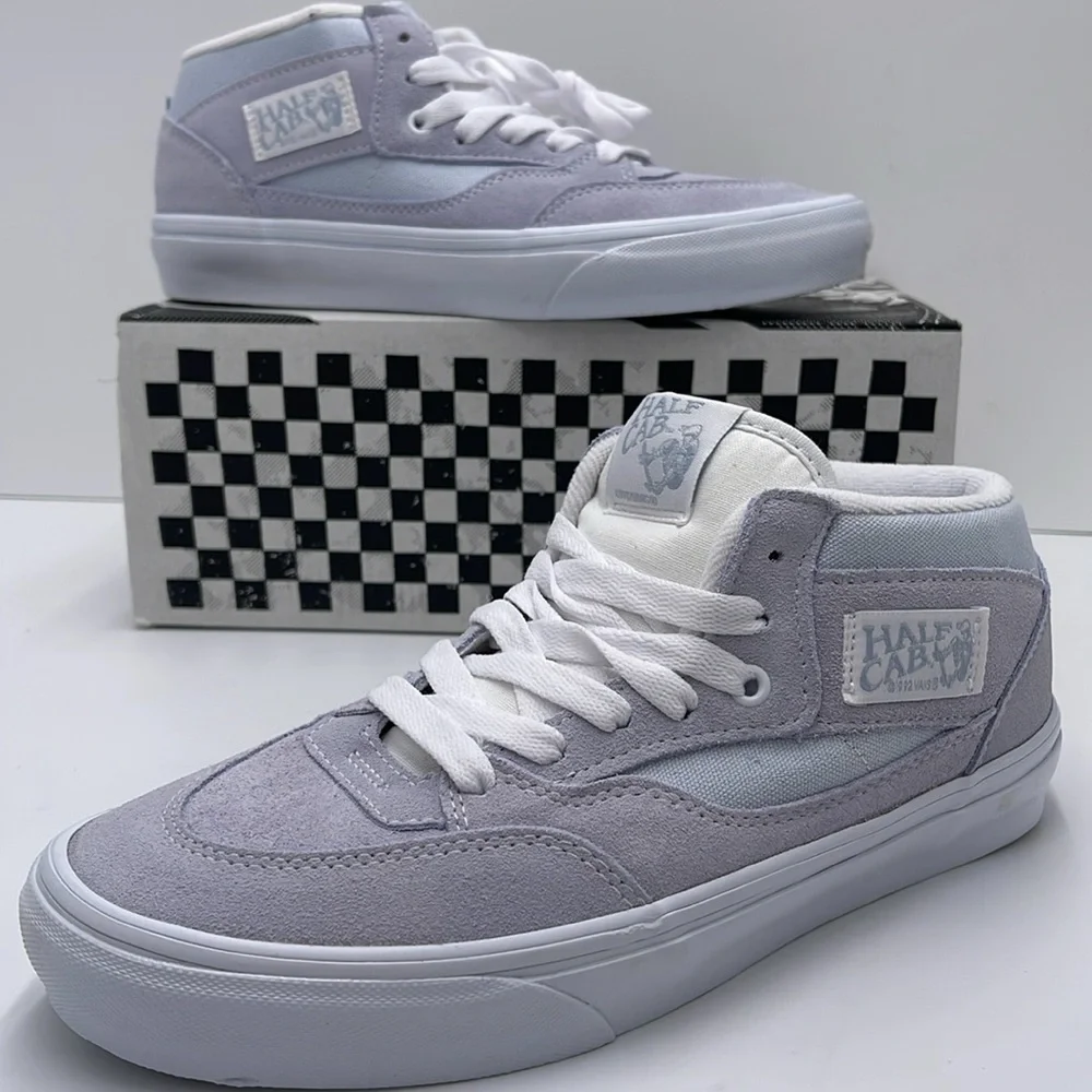 Vans WMNS Skate Half Cab
Light Blue/White
VN0A5KYABGX Sneakers - Picture 15 of 16